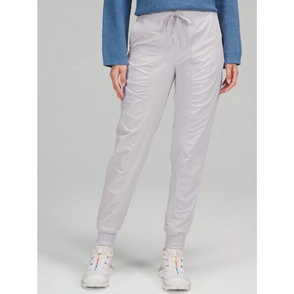 Lululemon Women's Size 2 Dance Studio Mid-Rise Jogger Lavender - Picture 2 of 6